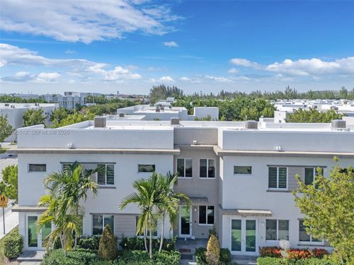 10365 Nw 66th St, Doral, FL, 33178-3883 | Card Image