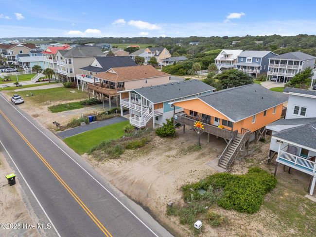 210 W Beach Dr, House other with 4 bedrooms, 2 bathrooms and null parking in Oak Island NC | Image 9