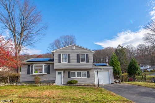 3 James St, Stanhope, NJ, 07874-2704 | Card Image