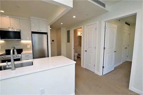 apt-3c-41 44th St, Sunnyside, NY, 11104-2270 | Card Image