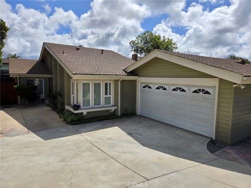 809 Plaza Mar, Chula Vista, CA, 91910-6332 | Card Image