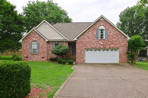 1118 Franklin Dr, Greenbrier, TN, 37073-5508 | Card Image