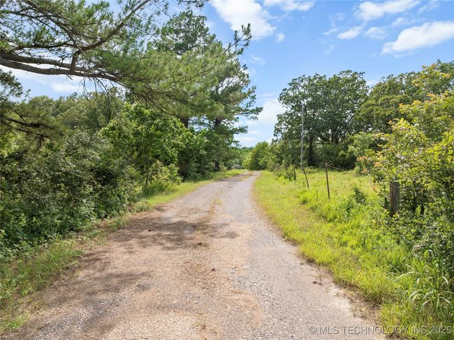 6721 Swayback Rd, House other with 3 bedrooms, 2 bathrooms and null parking in Sulphur OK | Image 6