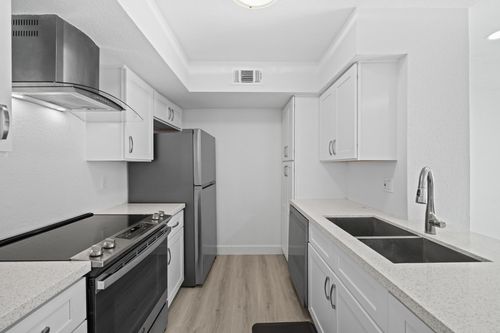 apt-2402-2800 Jeanetta St, Houston, TX, 77063-4080 | Card Image