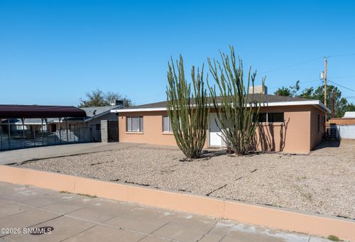 2015 Anderson Drive, Las Cruces, NM, 88001 | Card Image