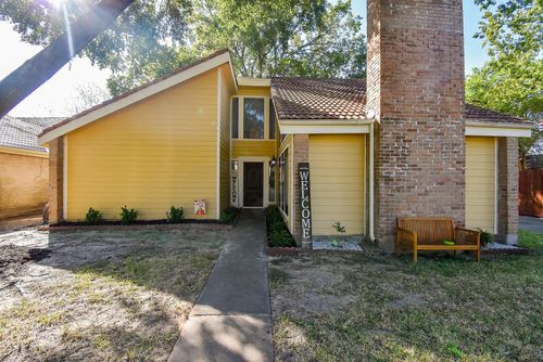 6023 Elkwood Forest Dr, Houston, TX, 77088-2415 | Card Image