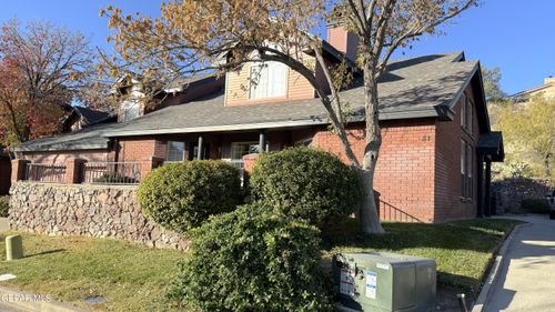 31 Stratford Hall Cir, El Paso, TX, 79912-4142 | Card Image