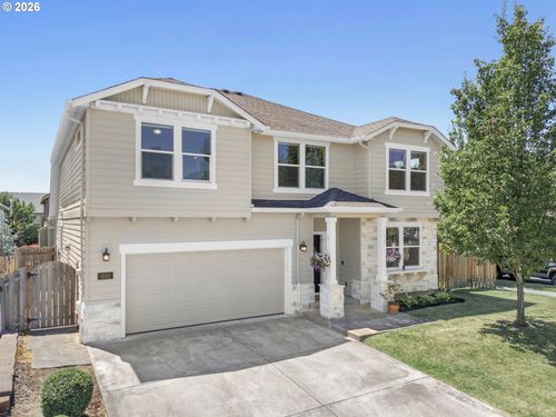1018 35th Ave, Forest Grove, OR, 97116-3054 | Card Image