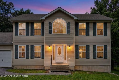 137 N Meckesville Rd, Albrightsville, PA, 18210-3823 | Card Image
