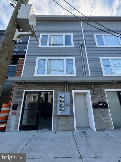 1-2331 E Thompson St, PHILADELPHIA, PA, 19125-3628 | Card Image