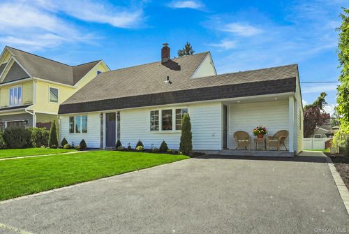 26 Birch Ln, Levittown, NY, 11756-1510 | Card Image