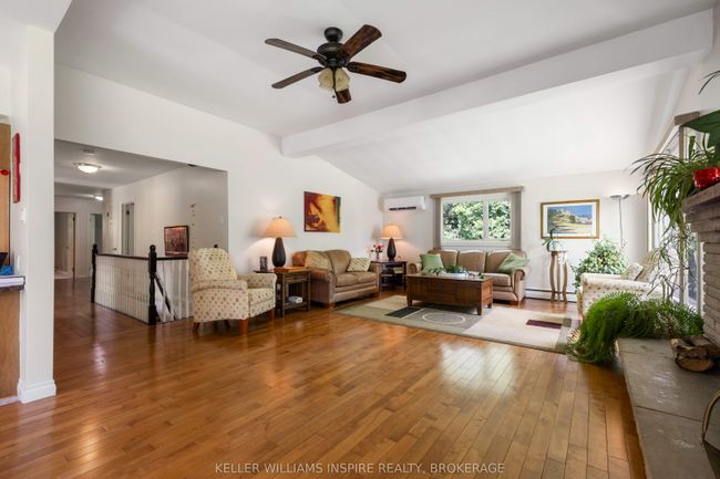 3 Helena Pl, House other with 4 bedrooms, 2 bathrooms and 6 parking in Kingston ON | Image 4