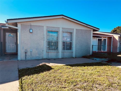 21440 Nw 40th Circle Ct, Miami Gardens, FL, 33055-1183 | Card Image