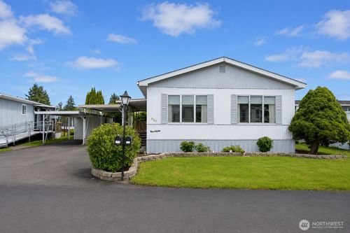 920 Cottonwood Dr, Enumclaw, WA, 98022-2944 | Card Image