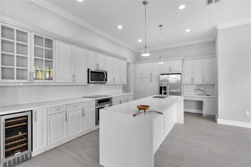 0-8503 Nw 41st St, Pembroke Pines, FL, 33024-5044 | Card Image