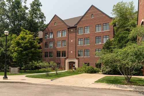 257-827 Asa Gray Dr, Ann Arbor, MI, 48105-3516 | Card Image