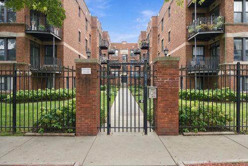1s-1627 W Fargo Ave, Chicago, IL, 60626-1765 | Card Image