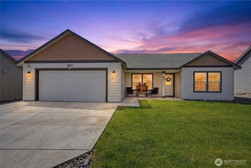 919 N Washington Court, Moses Lake, WA, 98837 | Card Image