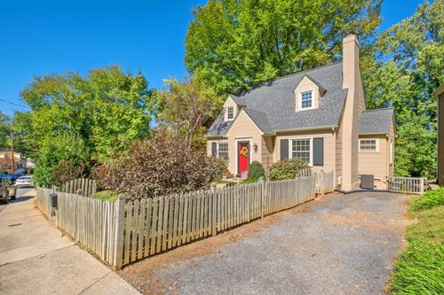 633 Alleghany Ave, Staunton, VA, 24401 | Card Image