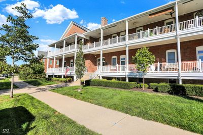 8 - 5757 Lawton Loop East Drive, Condo with 2 bedrooms, 2 bathrooms and null parking in Indianapolis IN | Image 3