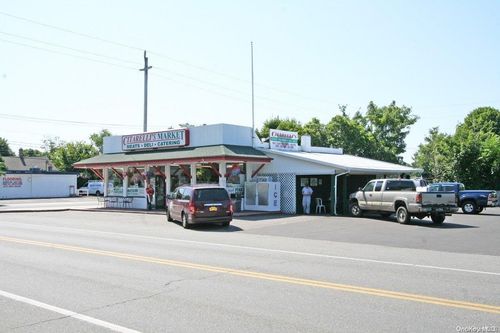 525 Montauk Hwy, Eastport, NY, 11941-1215 | Card Image