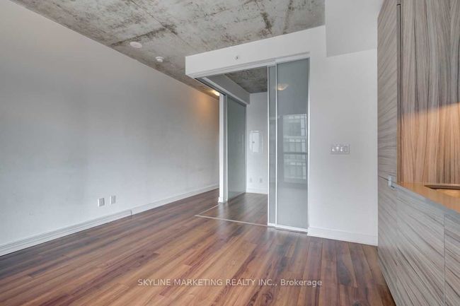 2109 - 210 Simcoe St, Condo with 1 bedrooms, 1 bathrooms and null parking in Toronto ON | Image 7