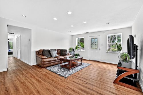 231 Juniper Dr, Pottsboro, TX, 75076-5339 | Card Image