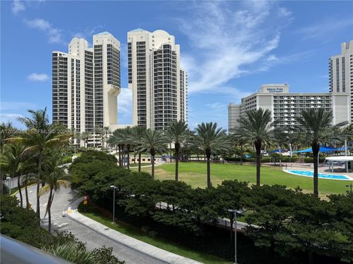 423-19370 Collins Ave, Sunny Isles Beach, FL, 33160-2240 | Card Image
