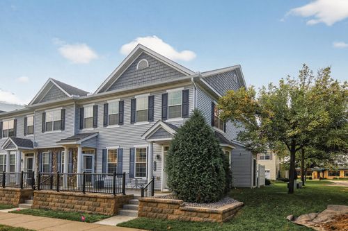 7599 11th St N, Oakdale, MN, 55128-5864 | Card Image