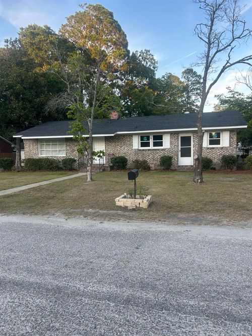 802 Ester St, Mullins, SC, 29574-1808 | Card Image