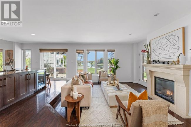 4520 Centre Lake Dr, House other with 5 bedrooms, 4 bathrooms and null parking in Windsor ON | Image 9