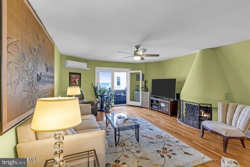 8f-400 Deal Lake Dr, Asbury Park, NJ, 07712-5174 | Card Image