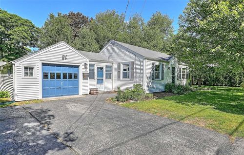 9 Roberta Dr, Barrington, RI, 02806-2116 | Card Image