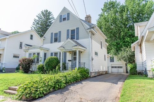 140 6th St, Scotia, NY, 12302-1916 | Card Image