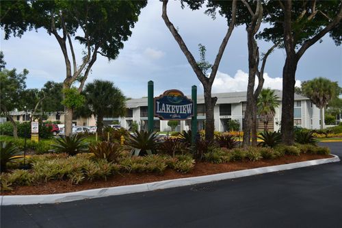 207d-9727 Hammocks Blvd, Miami, FL, 33196 | Card Image