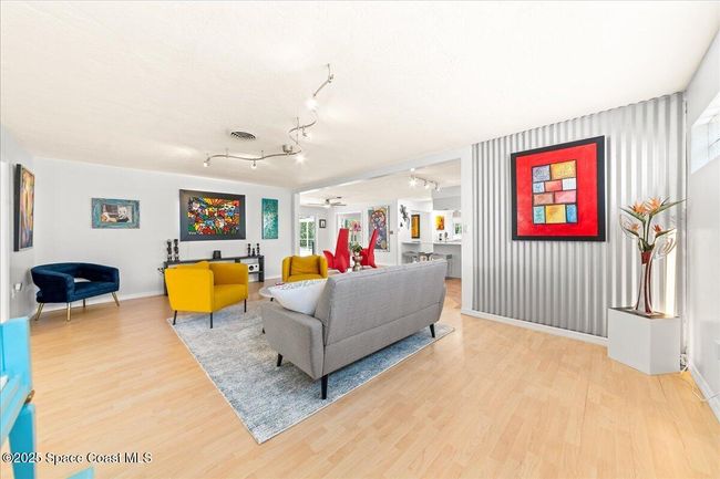 The interior of this home has been freshly painted throughout 2025 | Image 18