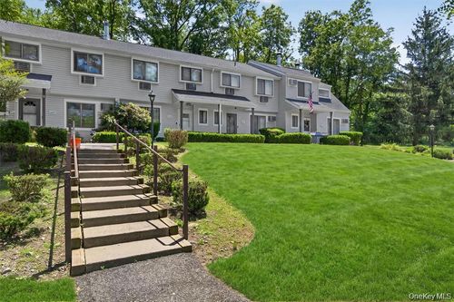 607 Mountain Laurel Dr, Monroe, NY, 10950-5107 | Card Image