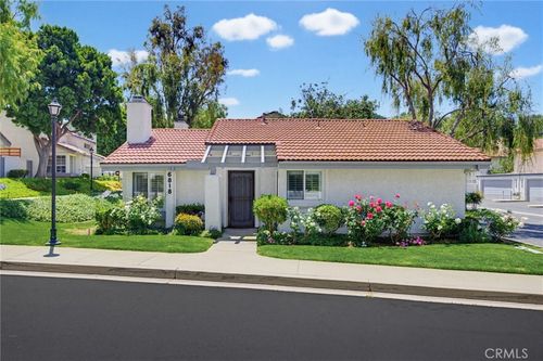 6818 Poppyview Dr, Oak Park, CA, 91377-3965 | Card Image