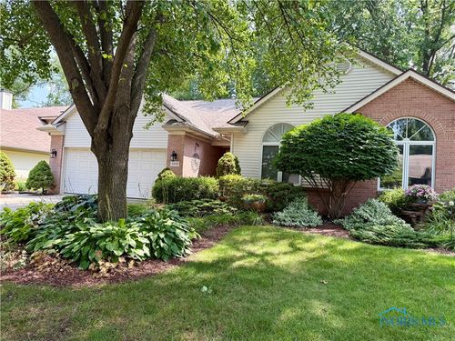 2910-2910 Stoneleigh Dr, Toledo, OH, 43617-1362 | Card Image