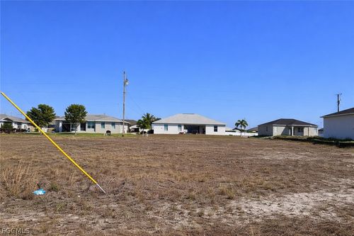 929 Nelson Rd N, Cape Coral, FL, 33993-1049 | Card Image