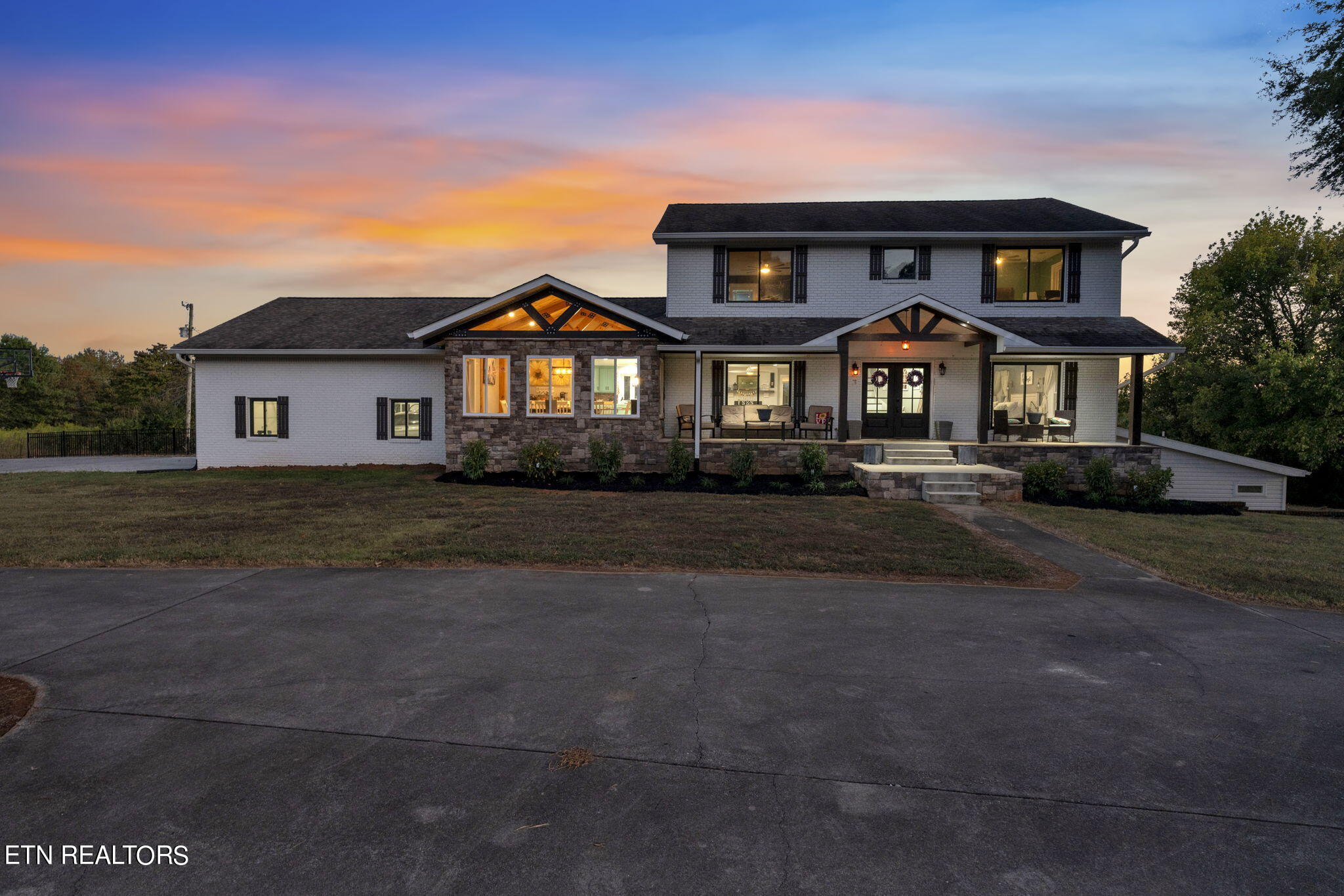 Scarlett Oaks Rd, Maryville, TN 37801