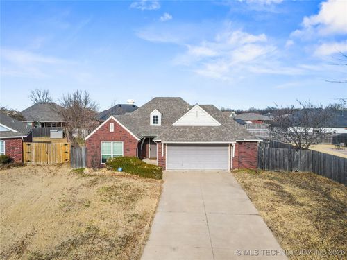 10311 97th Ct, Owasso, OK, 74055-6979 | Card Image