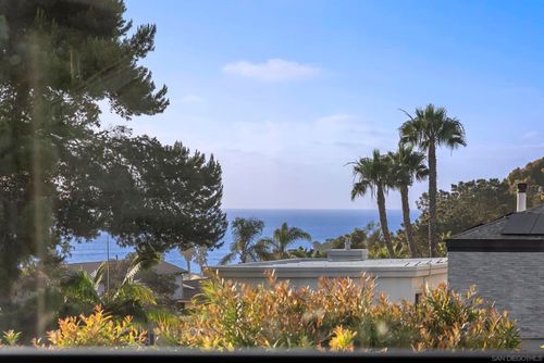2029 Del Mar Heights Rd, Del Mar, CA, 92014-3018 | Card Image