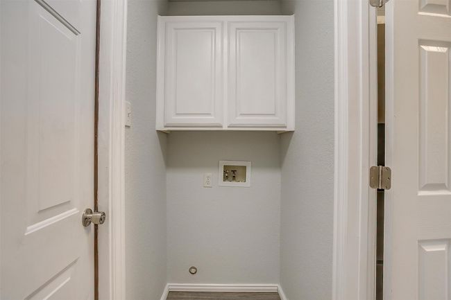 692 High Crest Dr, House other with 3 bedrooms, 2 bathrooms and null parking in Azle TX | Image 21