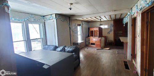 606 Oak St, Rolfe, IA, 50581-1044 | Card Image