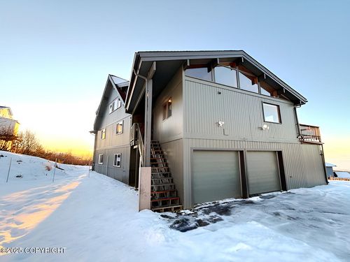 10640 Stroganof Dr, Anchorage, AK, 99507-6475 | Card Image