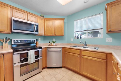 2103 N Aurora Way, Saratoga Springs, UT, 84045-5135 | Card Image