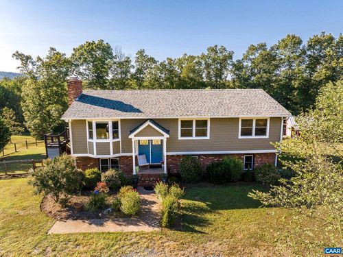 2450 Gobblers Rdg, CHARLOTTESVILLE, VA, 22902-7623 | Card Image