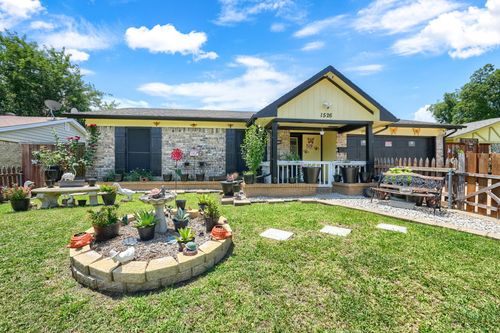 1526 Bitter Creek Dr, Garland, TX, 75040-5906 | Card Image