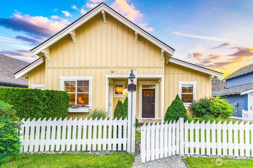 102 Shenanigan Ln, Oroville, WA, 98844-5911 | Card Image